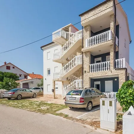 Bozic Apartament Vir